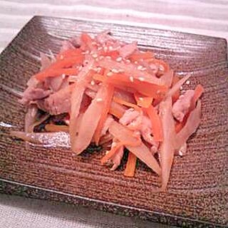 味が染みた豚肉とごぼうとにんじんのきんぴら